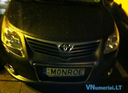 M0NROE