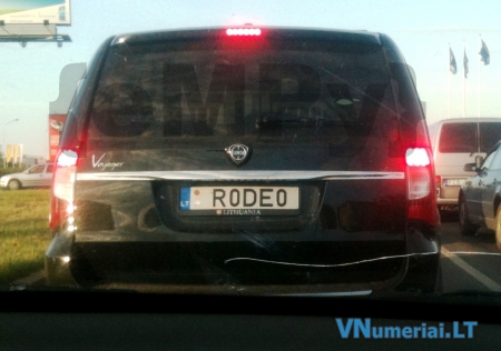 R0DE0