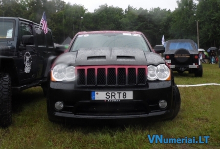 SRT8