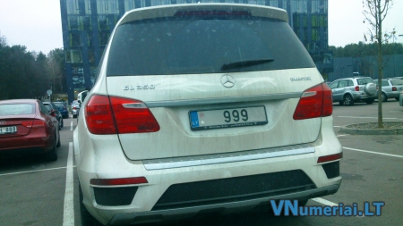 999
