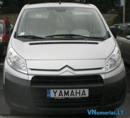 YAMAHA
