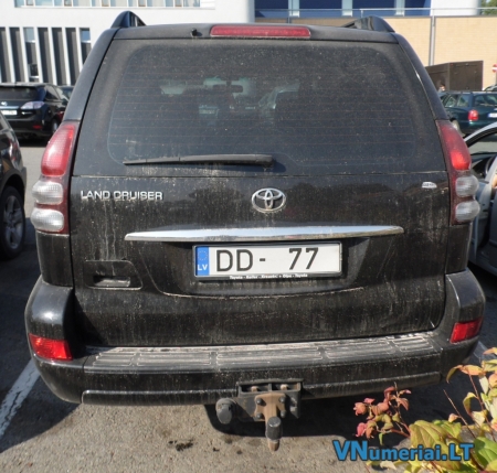 DD77