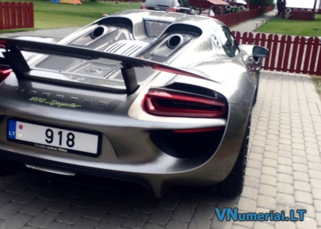 918