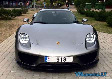 918