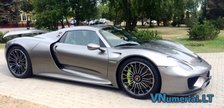918