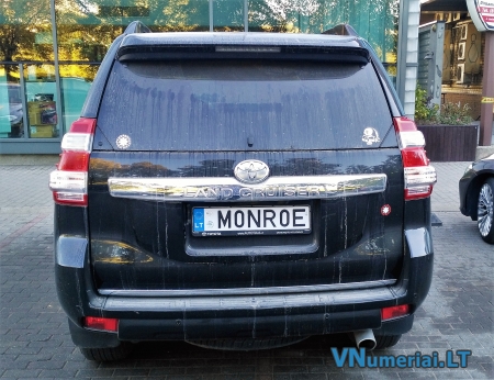 M0NR0E