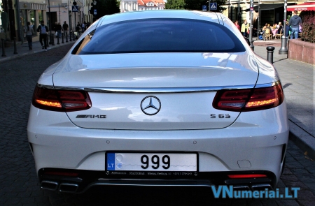999