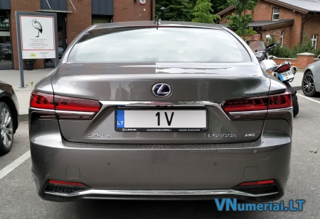1V